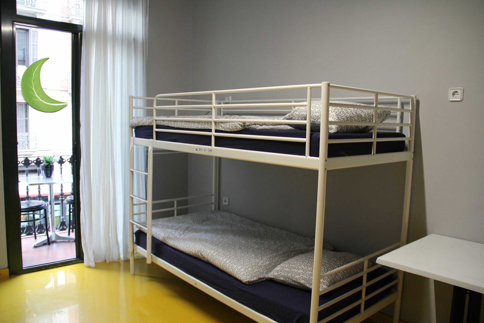 Sleep Green - Certified Eco Youth Hostel Barcelona Exterior photo